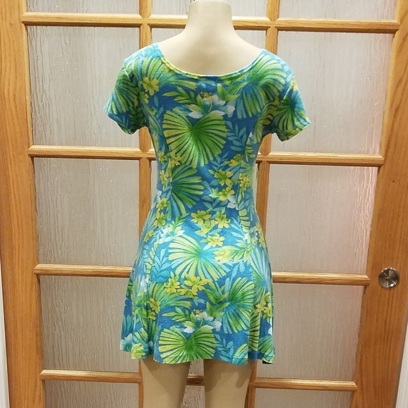 Copy - L Designs Soft Floral Dress - Picture 3 of 7